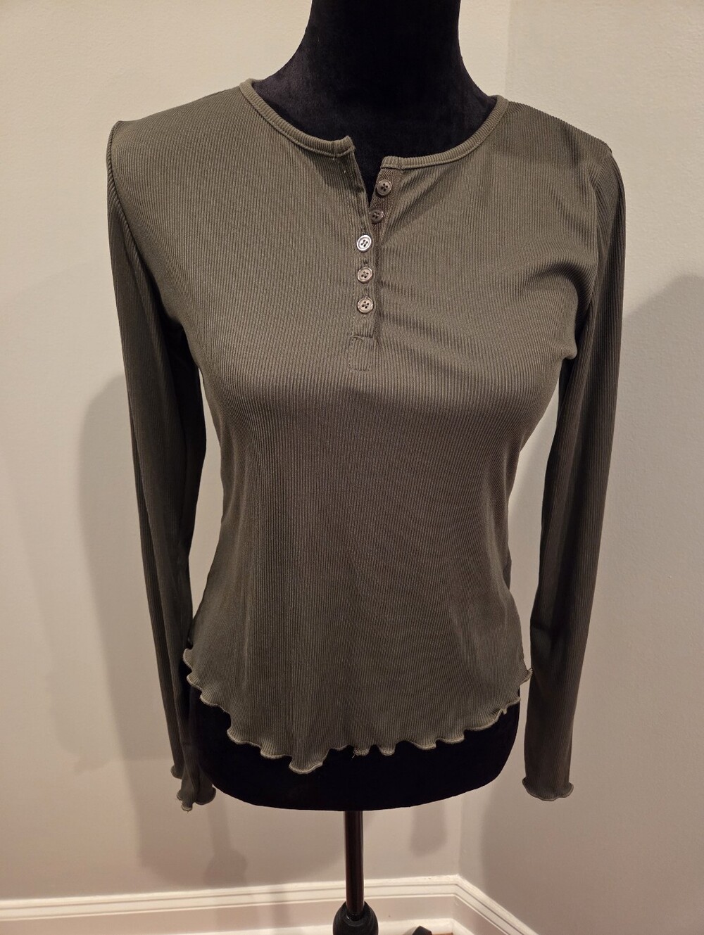 Ribbed Henley Long-Sleeve Top - Olive Green